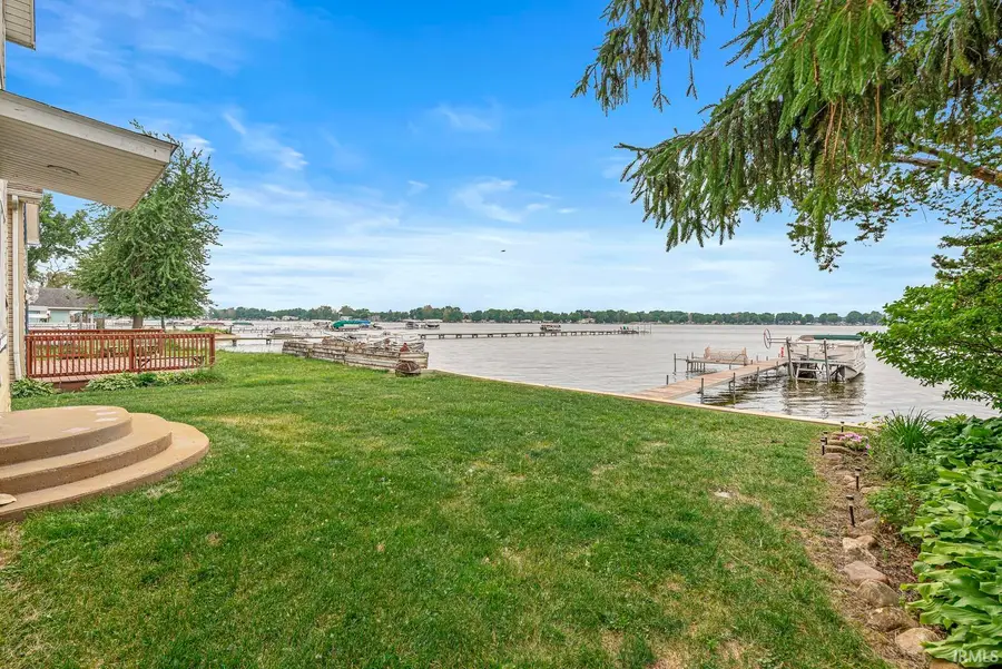 3717 Lakeshore Drive, Bremen, IN 46506 - #2