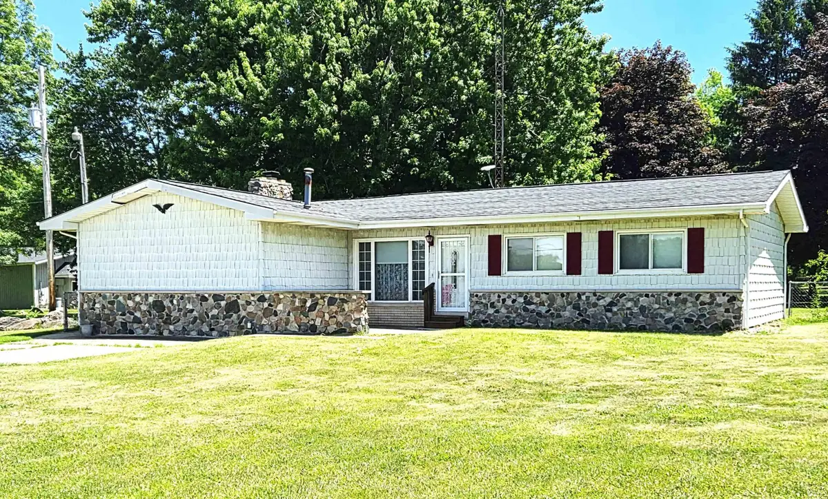 3110 N State Road 5 Highway, Cromwell, IN 46732 - #1