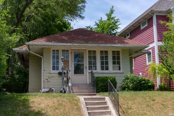 919 N Saint Louis Boulevard, South Bend, IN 46617