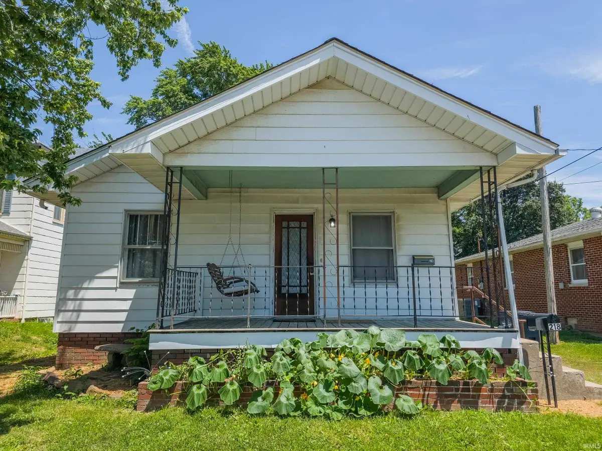 218 N 5th Street, Albion, IL 62806 - #1