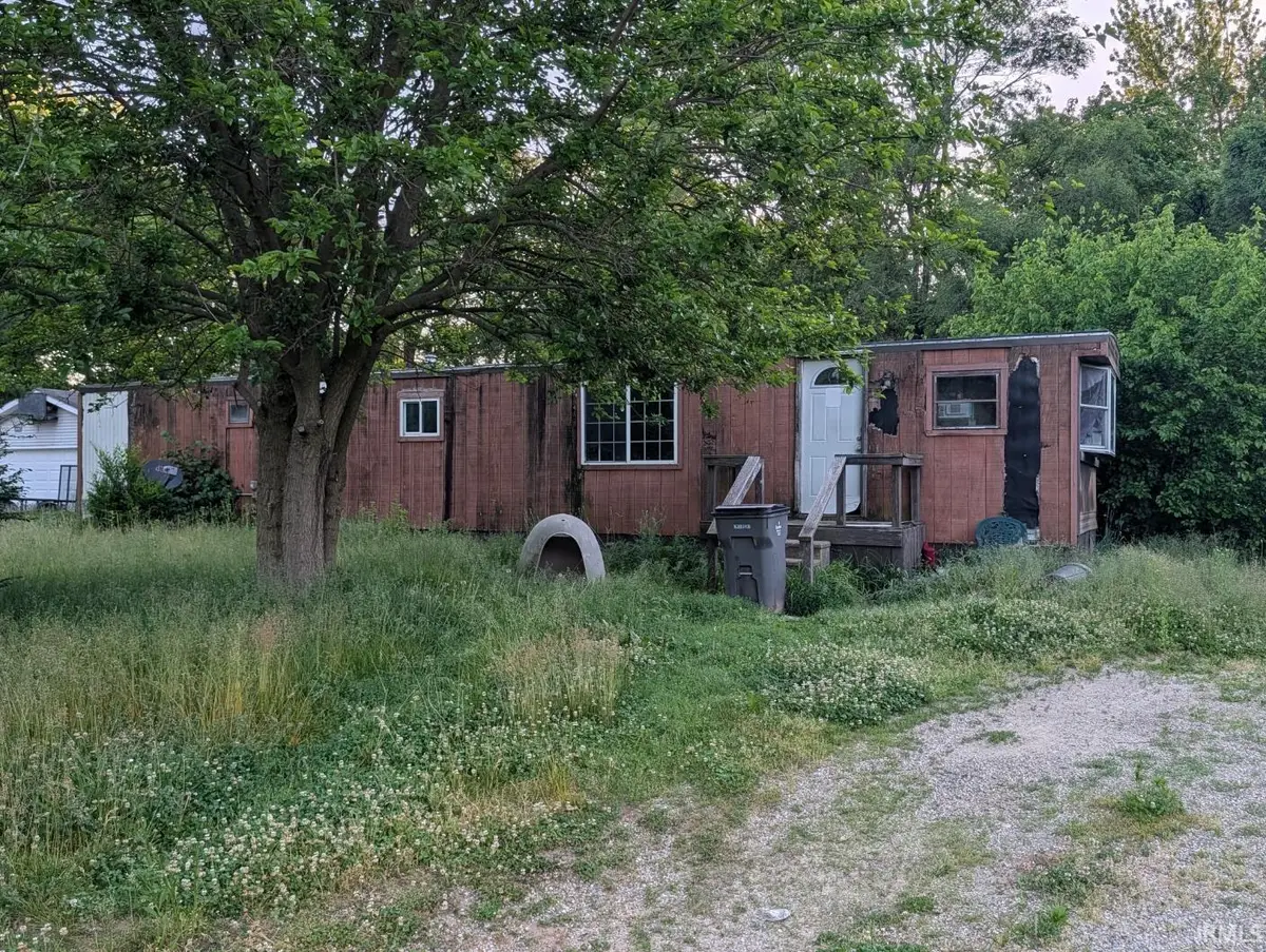 50682 Manhatten Avenue, Elkhart, IN 46514 - #1