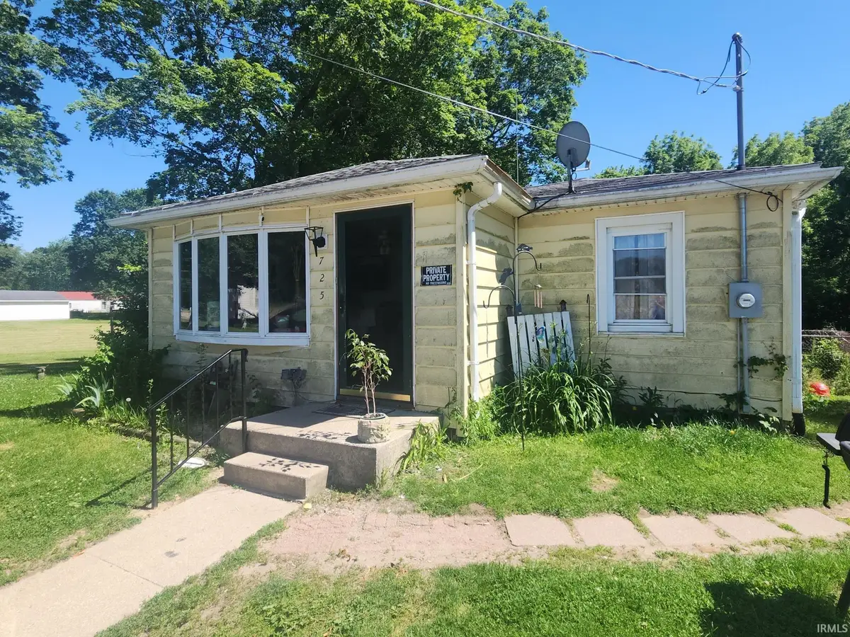 725 Stanley Street, Logansport, IN 46947 - #1