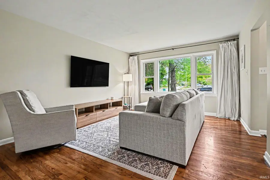 3506 Chevy Chase, South Bend, IN 46615 - #3
