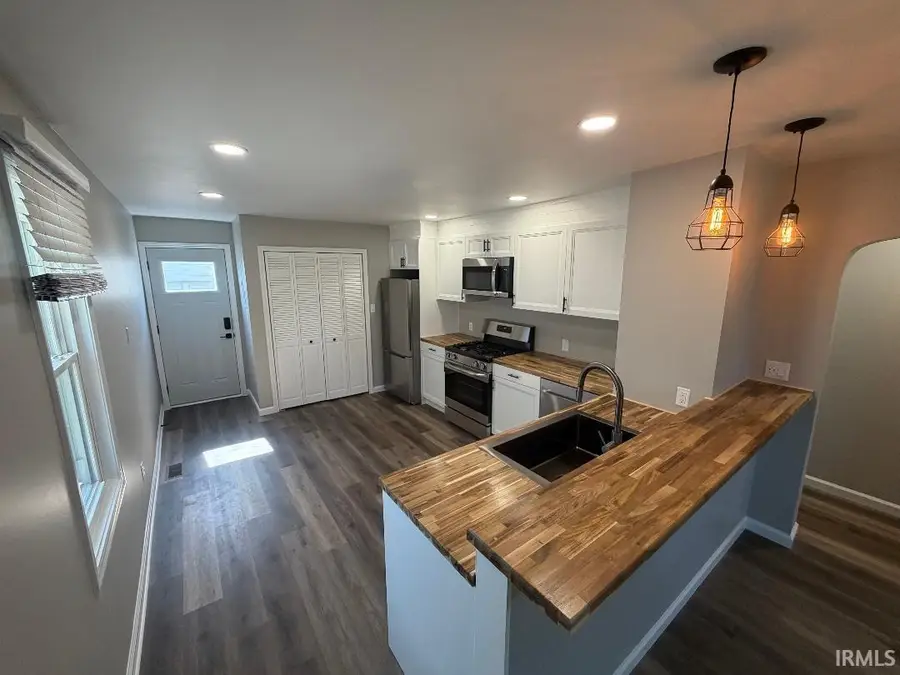 211 N Mccreary Street, Fort Branch, IN 47648 - #3