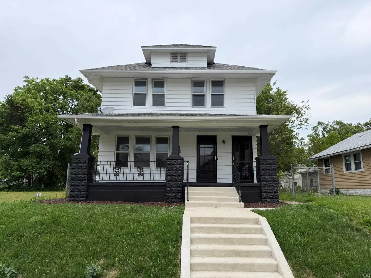 1123 Miner Street, South Bend, IN 46617 - #1