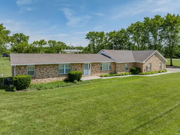 13810 Lafayette Center Road, Roanoke, IN 46783