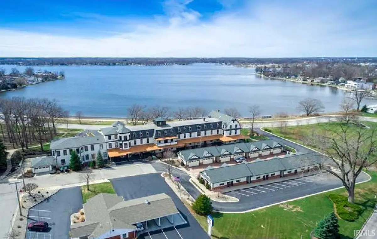 1 Park Avenue #302, Winona Lake, IN 46590 - #1