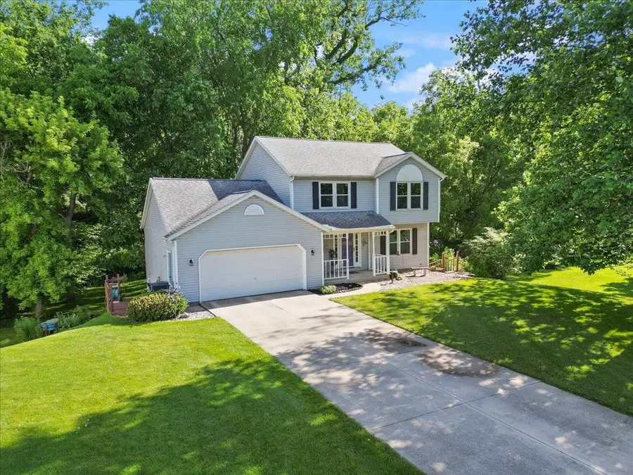 208 S East Ridge Drive North, Warsaw, IN 46582 - #3