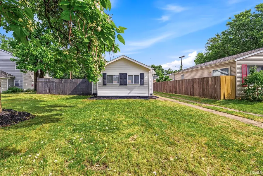 914 W Marion Street, Mishawaka, IN 46545 - #2
