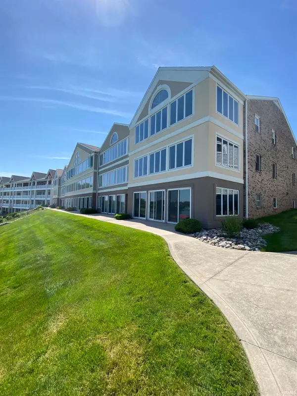 8986 E Hatchery Road #11, Syracuse, IN 46567