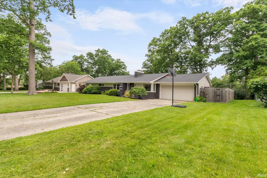 4031 Dalewood Drive, Fort Wayne, IN 46815 - #3