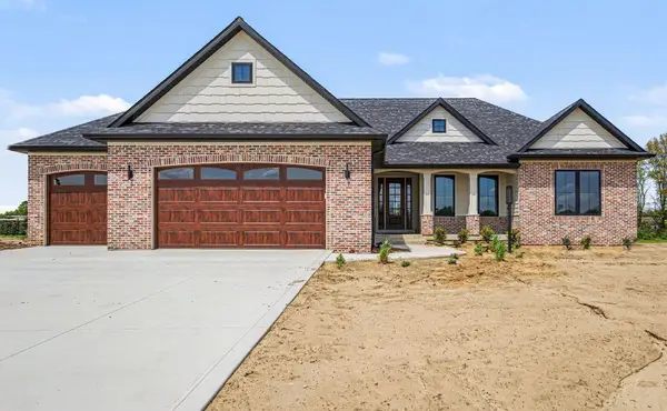 10193 Steinbeck Drive, Granger, IN 46530
