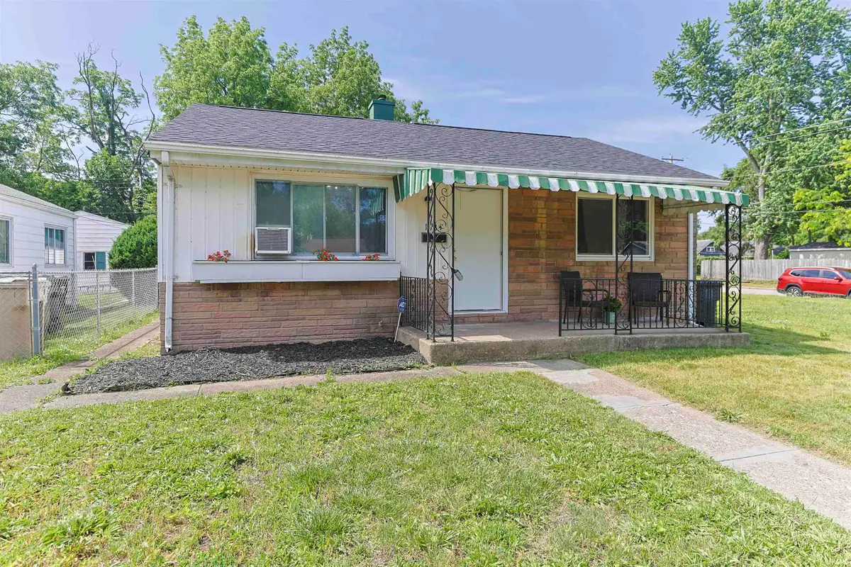1134 Kinyon Street, South Bend, IN 46616 - #1