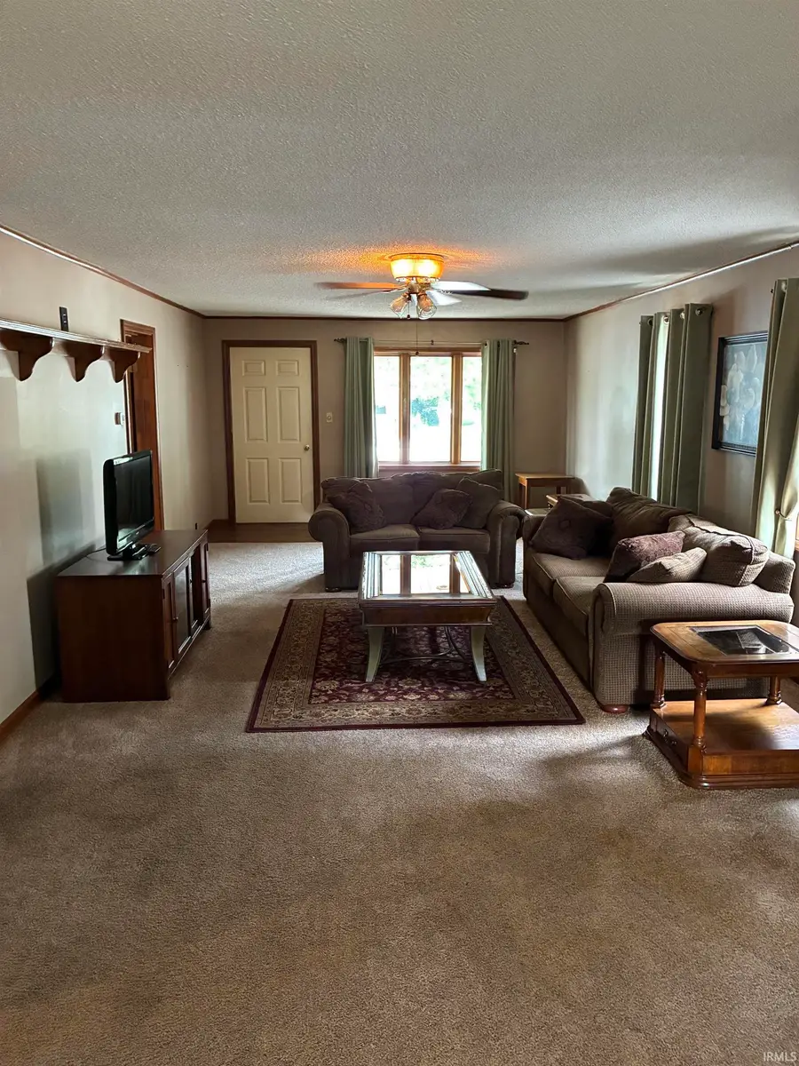 909 N Washington Street, Bicknell, IN 47512 - #2