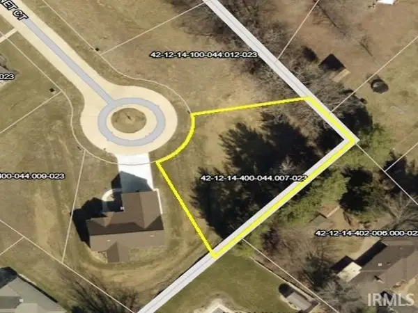 Cabernet Court, Vincennes, IN 47591