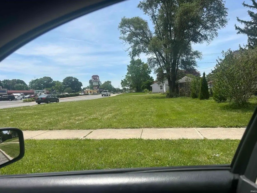 2301 Saint Marys Avenue, Fort Wayne, IN 46808 - #2