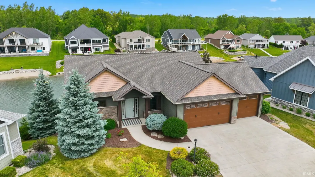 215 Ln 282b Hamilton Lake, Hamilton, IN 46742 - #1