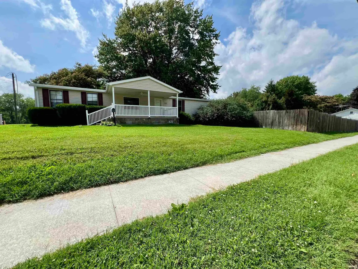 507 S Main Street, Fort Branch, IN 47648 - #1