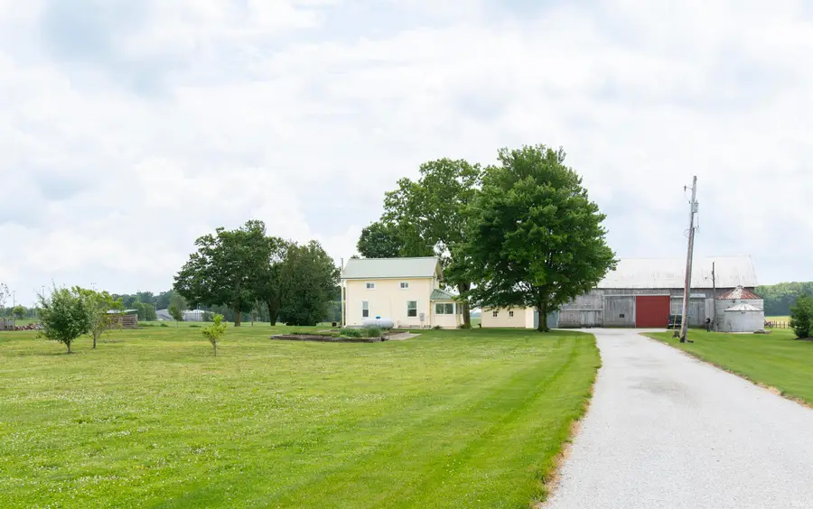 11366 County Road 38 Road, Millersburg, IN 46543 - #2