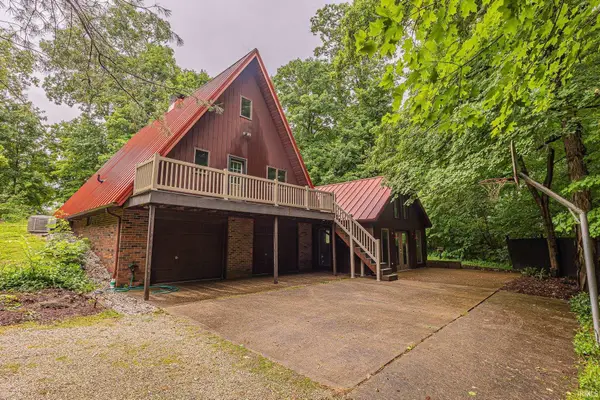 1704 E Maple Drive, Huntingburg, IN 47542