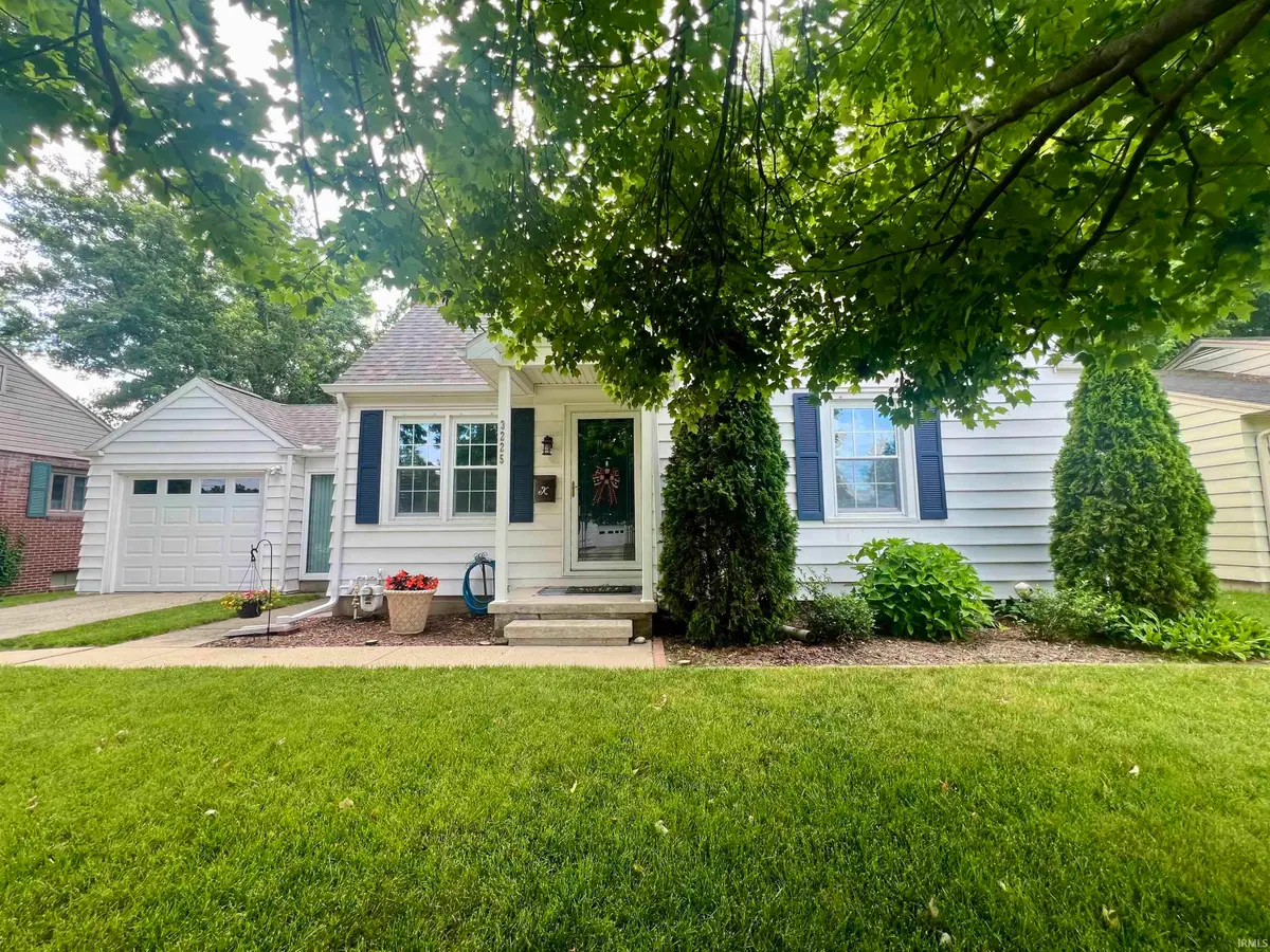 3225 Crescent Avenue, Logansport, IN 46947 - #1