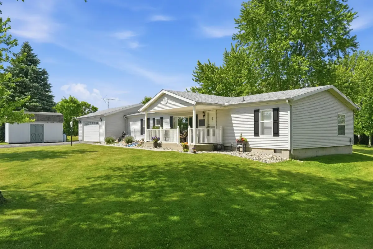 4990 S 900 E, Wolcottville, IN 46795 - #1
