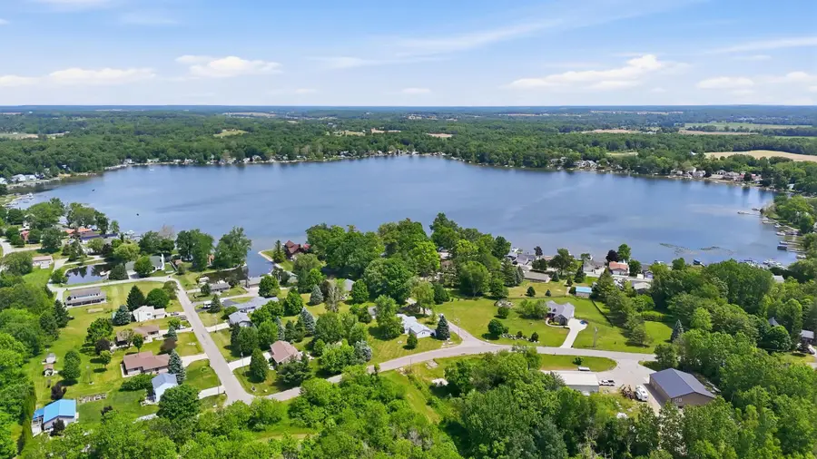 4990 S 900 E, Wolcottville, IN 46795 - #2
