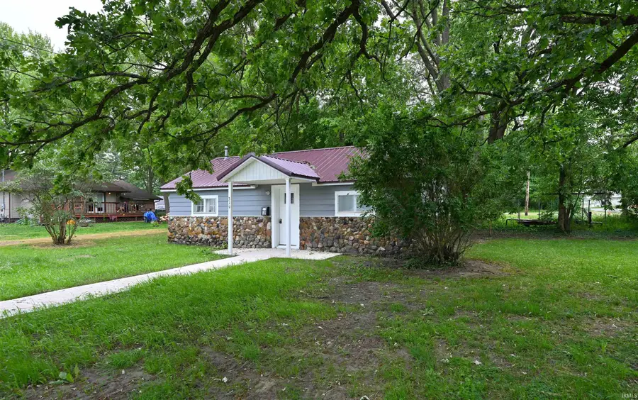 319 W 13th Street, Winamac, IN 46996 - #2