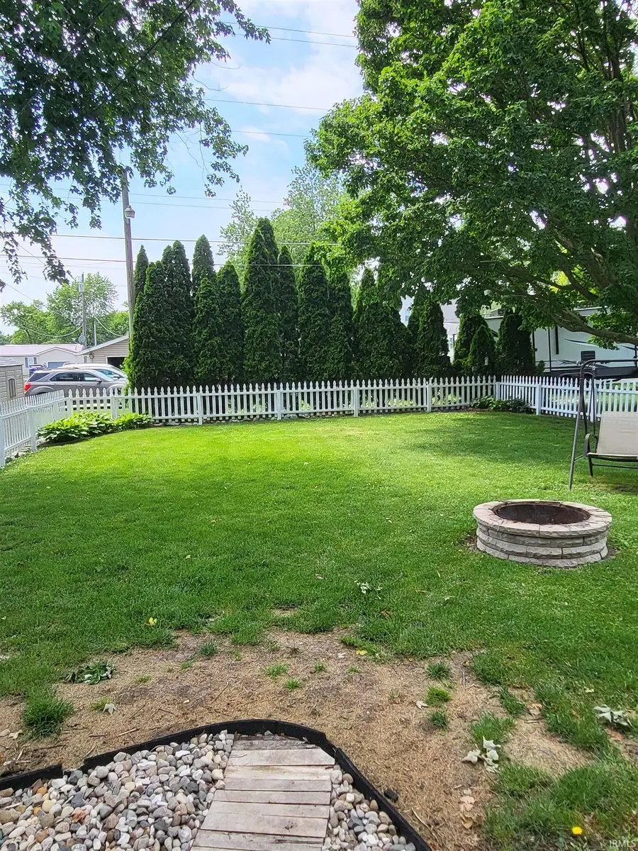 706 S Main Street, Nappanee, IN 46550 - #2