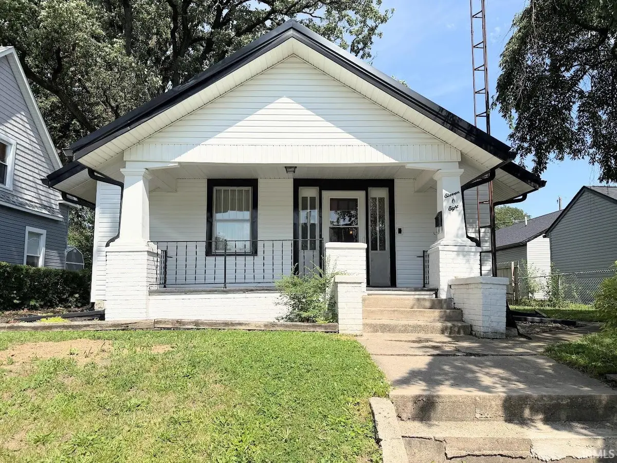 1108 N Courtland Avenue, Kokomo, IN 46901 - #1