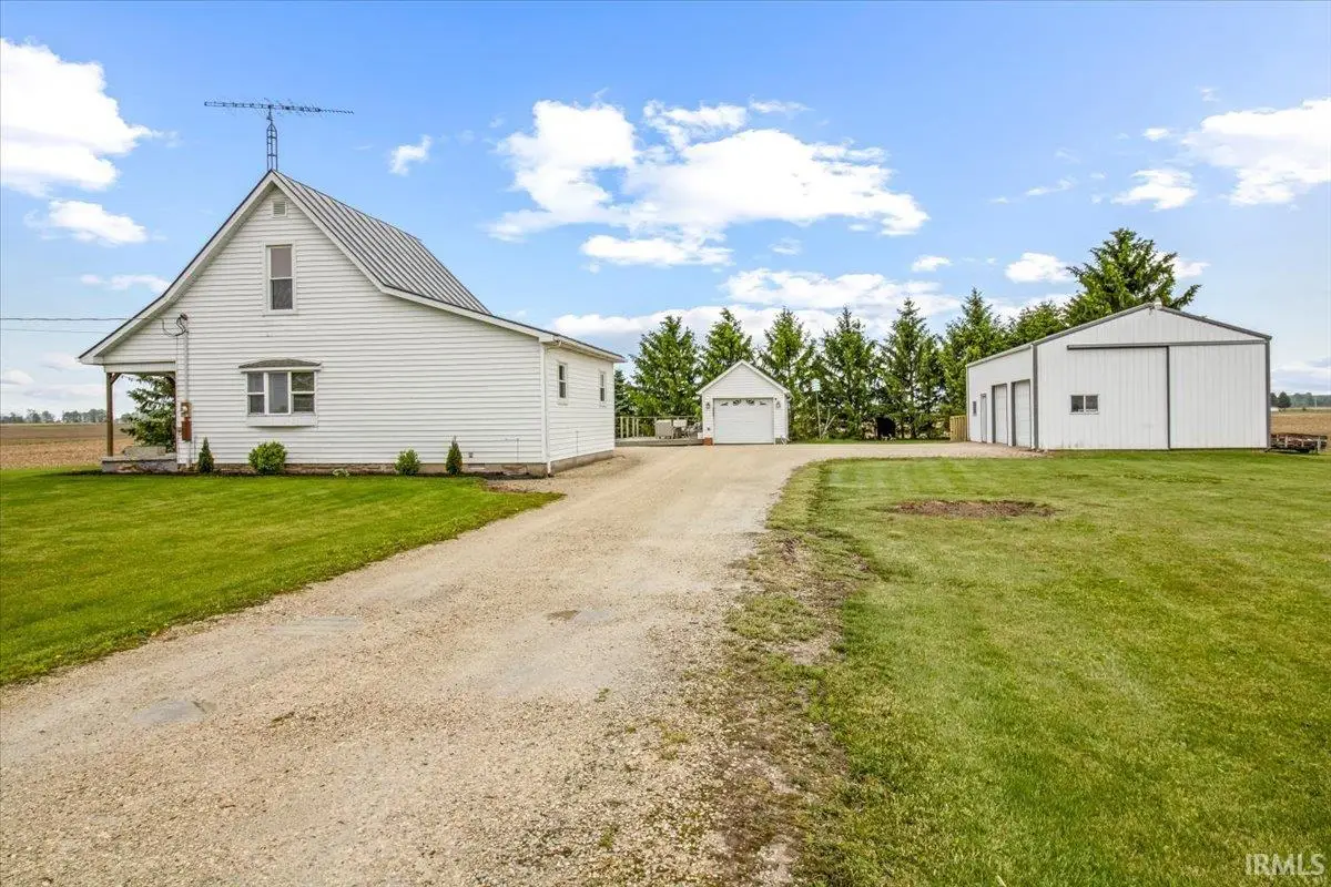 2691 E 400 N Road, Winchester, IN 47394 - #1