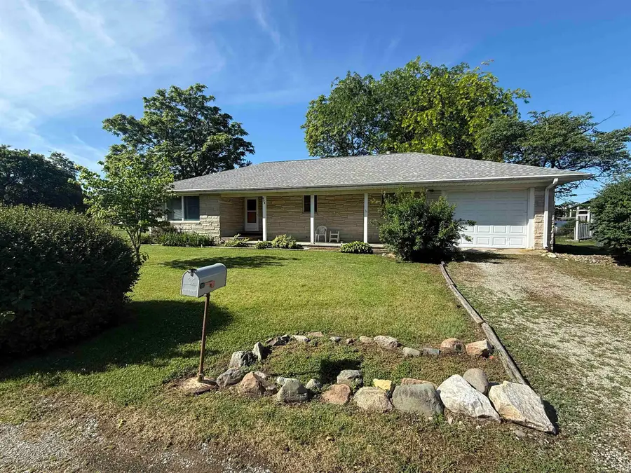 608 E Terrace Drive, Winamac, IN 46996 - #3
