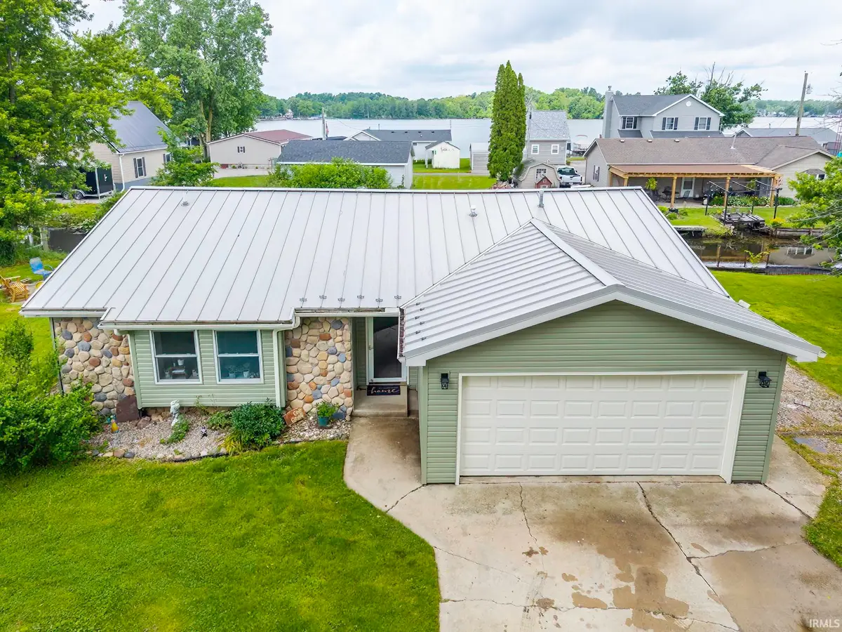 1555 E 770 S, Wolcottville, IN 46795 - #1