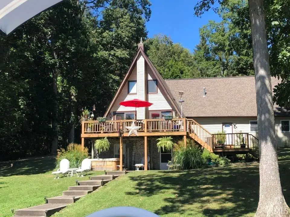 5475 N 700 E, Churubusco, IN 46723 - #1