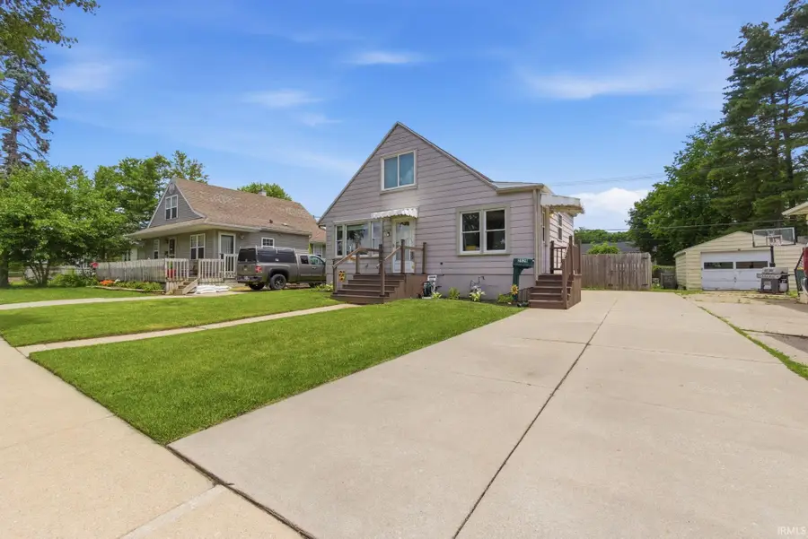 2520 Normandy Drive, Mishawaka, IN 46545 - #2