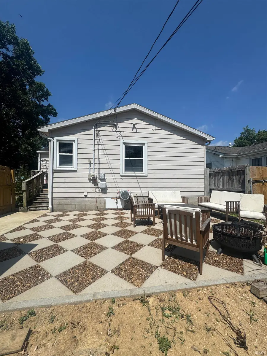 909 N Kelsey Avenue, Evansville, IN 47711 - #3