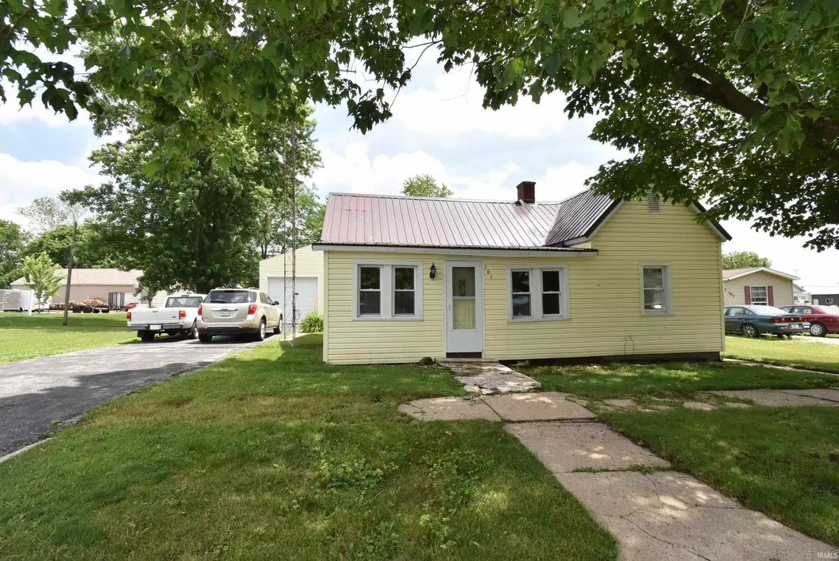 305 S Chestnut Street, Earl Park, IN 47944 - #1