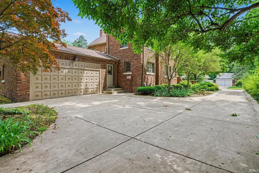 1109 Donmoyer Avenue, South Bend, IN 46614 - #3