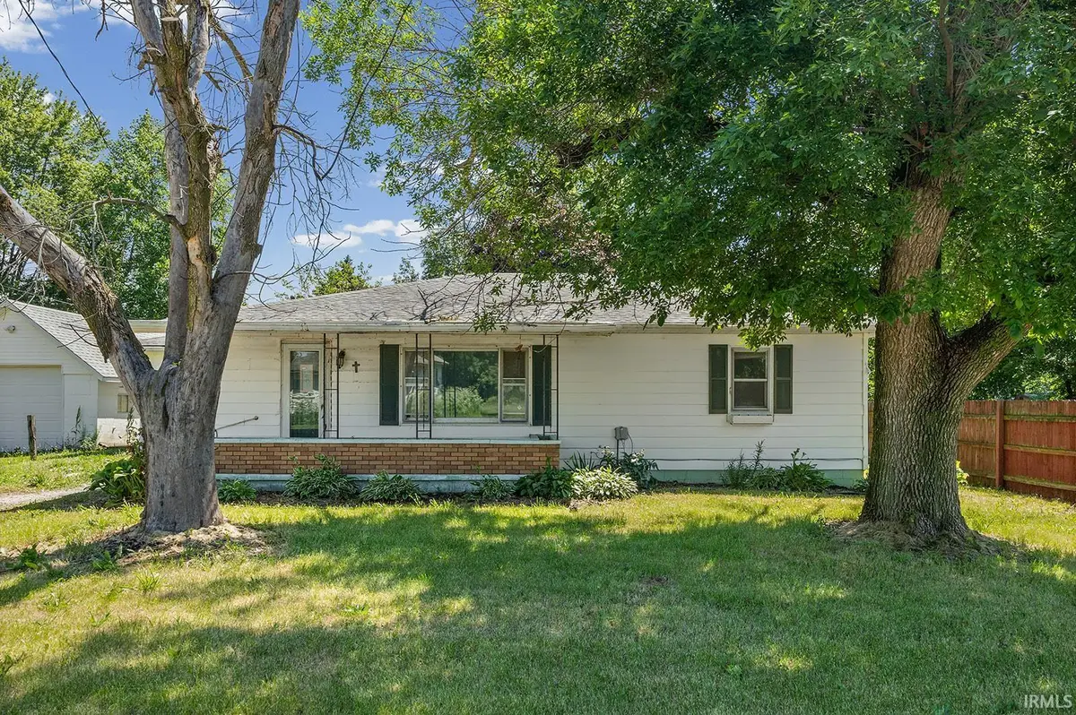 305 S Smith Street, Boswell, IN 47921 - #1