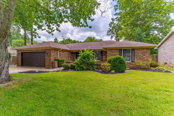 2611 Deerfield Drive, Evansville, IN 47725