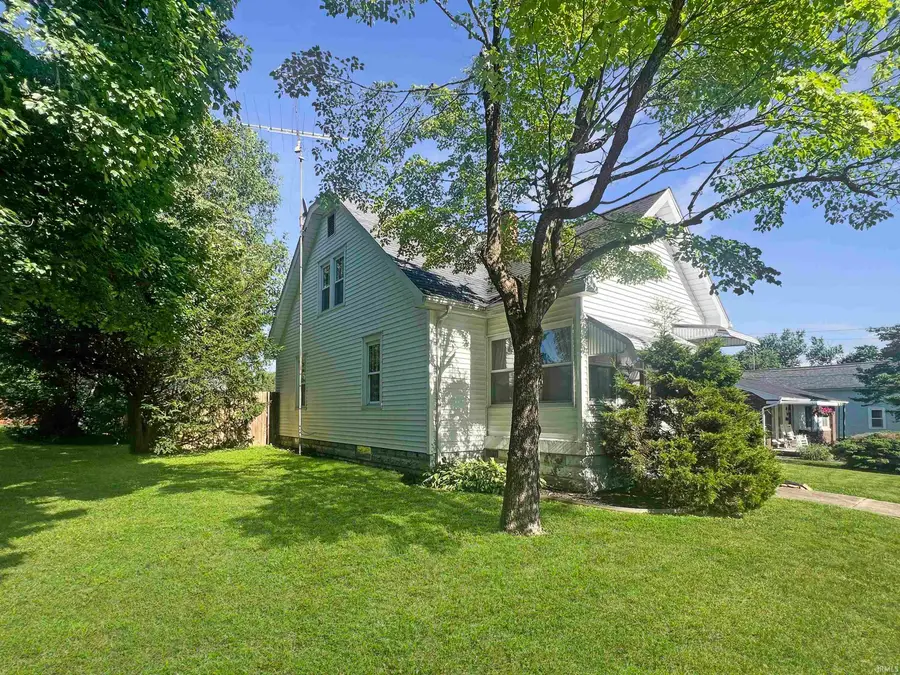 109 N Walnut Street, Huntingburg, IN 47546 - #2