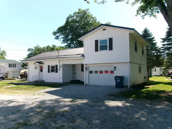 104 W North Street, Galveston, IN 46932
