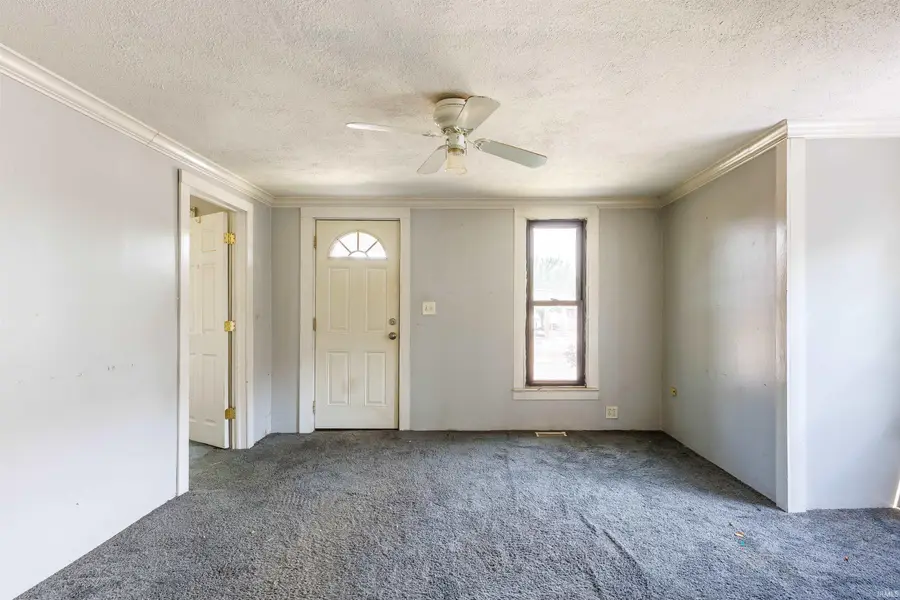 126 E Whitley Street, Churubusco, IN 46723 - #2