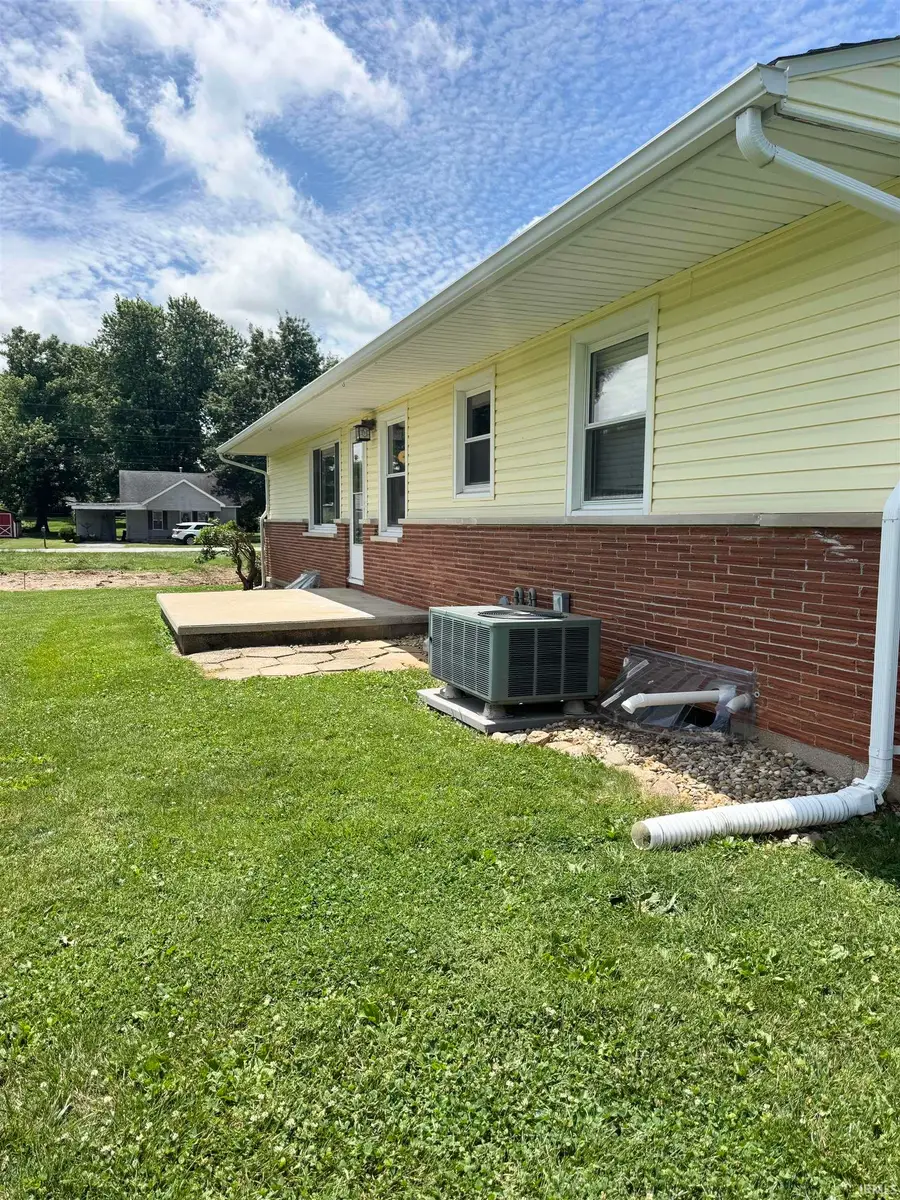 586 S 4th Street, Orleans, IN 47452 - #3