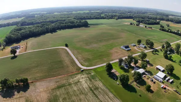 972 N 300 W Road, Washington, IN 47501