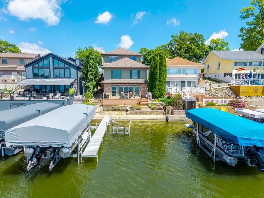 400 Lane 221b Hamilton Lk, Hamilton, IN 46742 - #2
