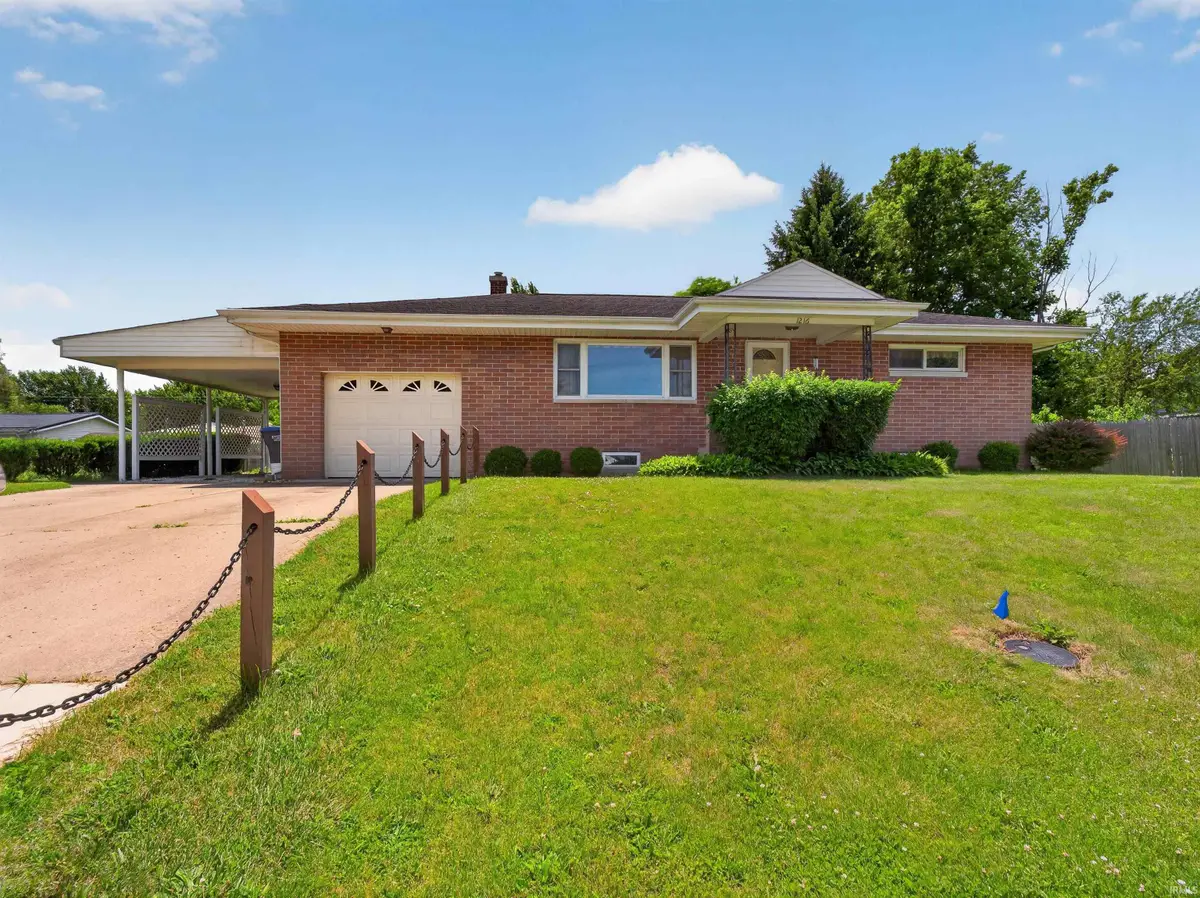 1216 E Sheridan Street, Warsaw, IN 46580 - #1