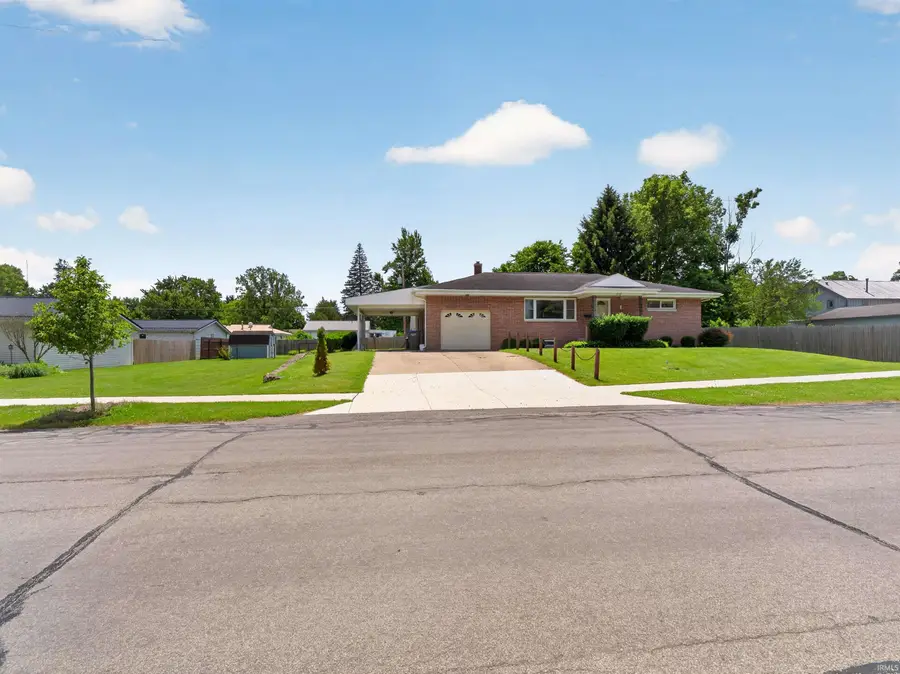 1216 E Sheridan Street, Warsaw, IN 46580 - #3