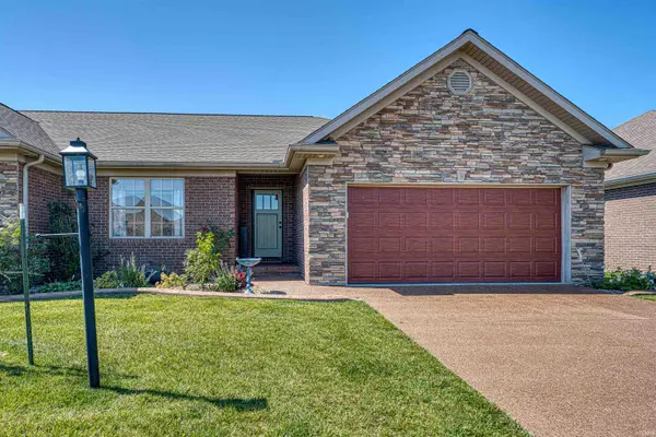 9905 Arbor Lake Drive, Newburgh, IN 47630