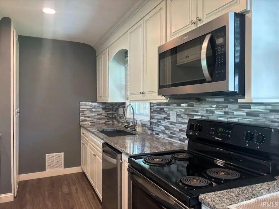 4 Maple Court #1, Washington, IN 47501 - #3